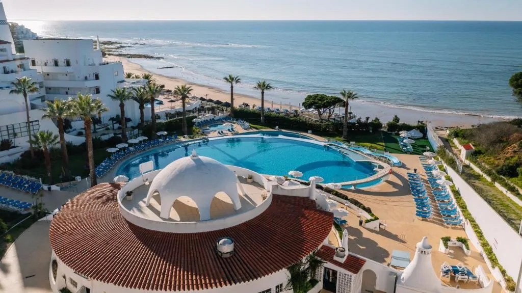 Grand Muthu Oura View Beach Club - 5-star hotel in Praia da Oura, Albufeira - photo 1