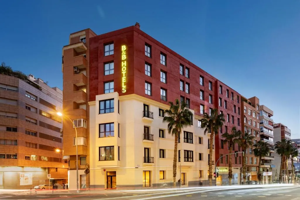 B&B HOTEL Alicante Centro - Hotel de 3 estrellas en Avenida Salamanca, Alicante - photo 1