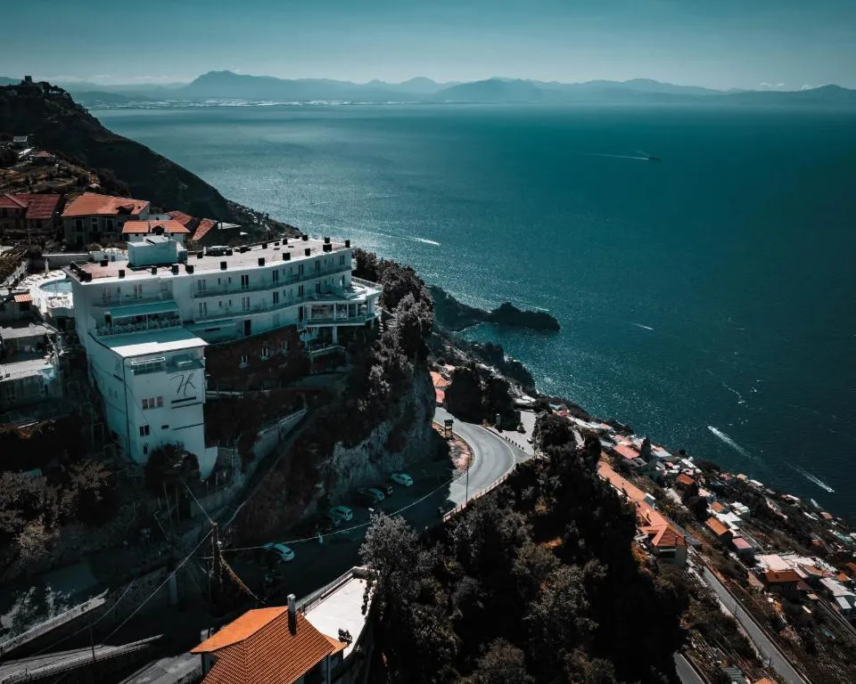 Hotel le Rocce - Agerola, Amalfi Coast - 4-star hotel in Agerola, Amalfi Coast - photo 1