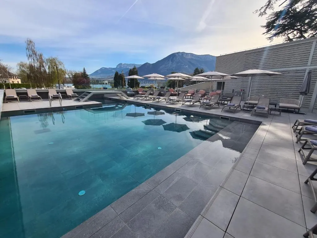 Le Pélican - 4-star hotel in Annecy, Annecy - photo 1