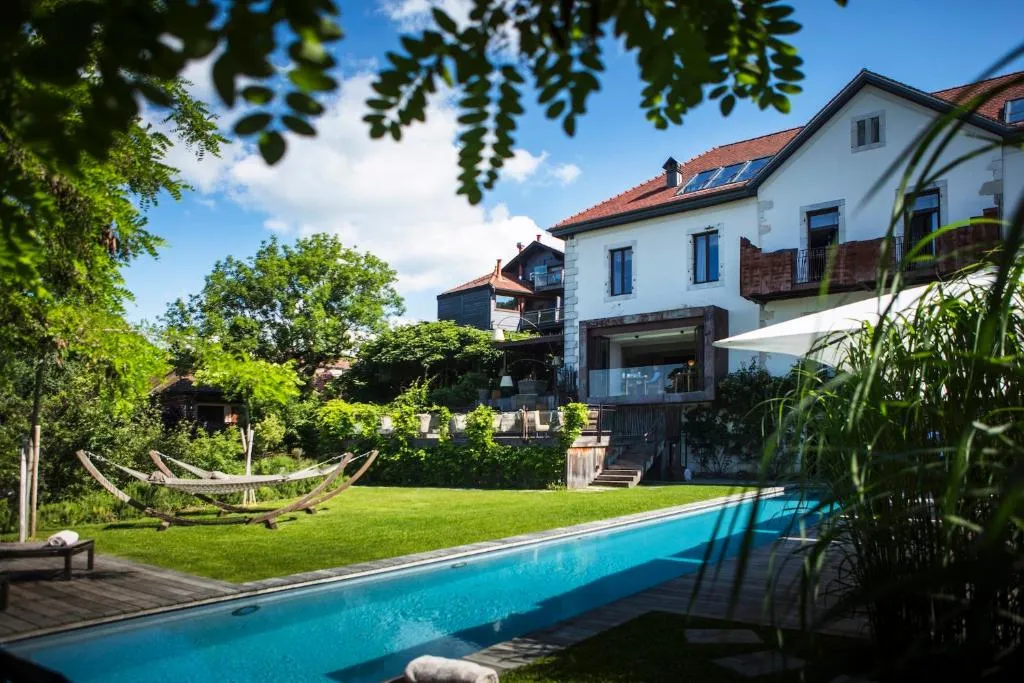 Le Clos Des Sens - 5-star hotel in Annecy-le-Vieux, residential hillside, Annecy - photo 1