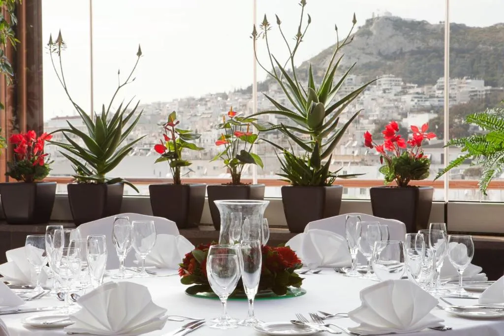 Crowne Plaza Athens City Centre exterior