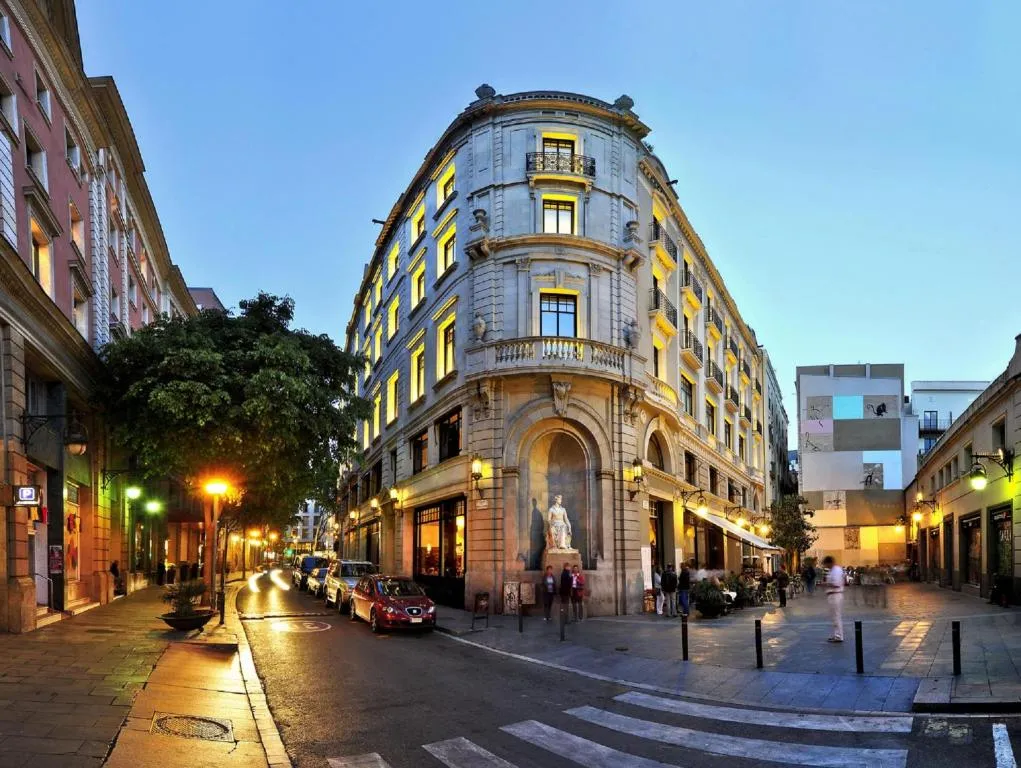 Hotel 1898 facade on La Rambla Barcelona