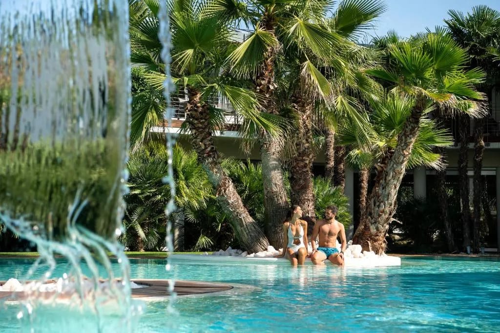 Color Hotel Style, Design & Gourmet - 4-star hotel in Bardolino Lakefront, Bardolino - photo 1