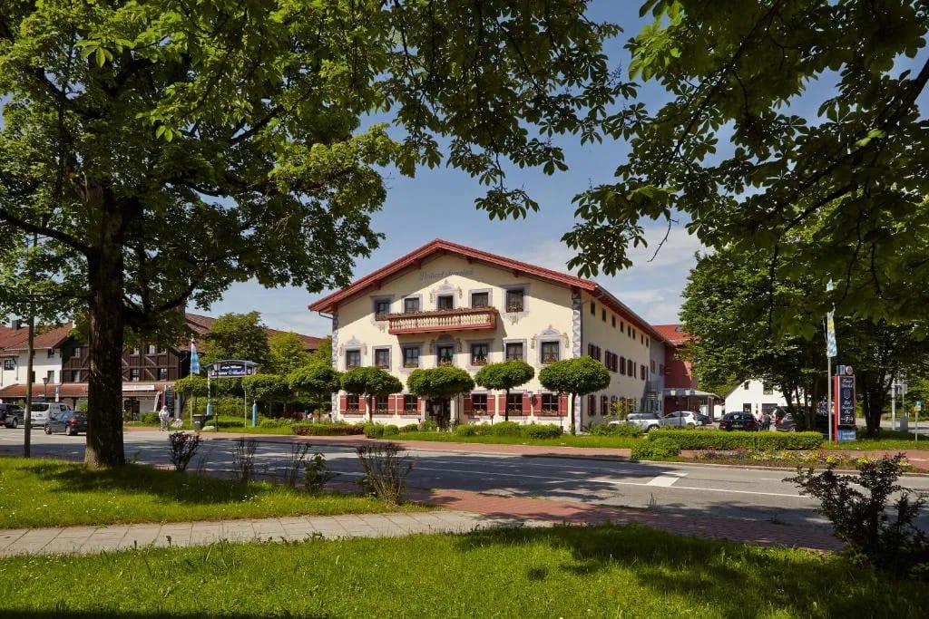 Hotel Sauerlacher Post - Hotel de 3 estrellas en Sauerlach, Bavaria - photo 1