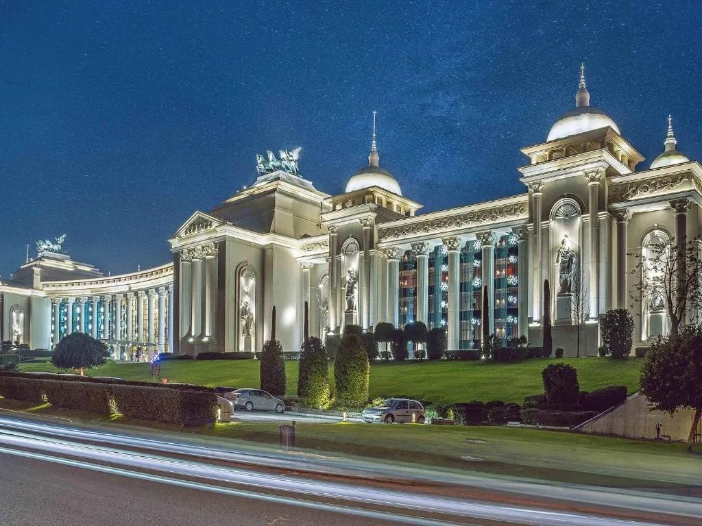 The Land Of Legends Kingdom Hotel - Hotel de 5 estrelas em Kadriye, theme park complex, Belek - photo 1