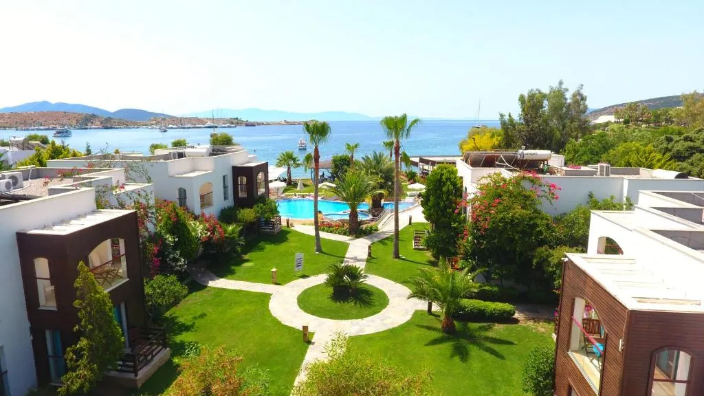Costa Luvi Hotel Bodrum - 4-star hotel in Gümbet, Bodrum - photo 1