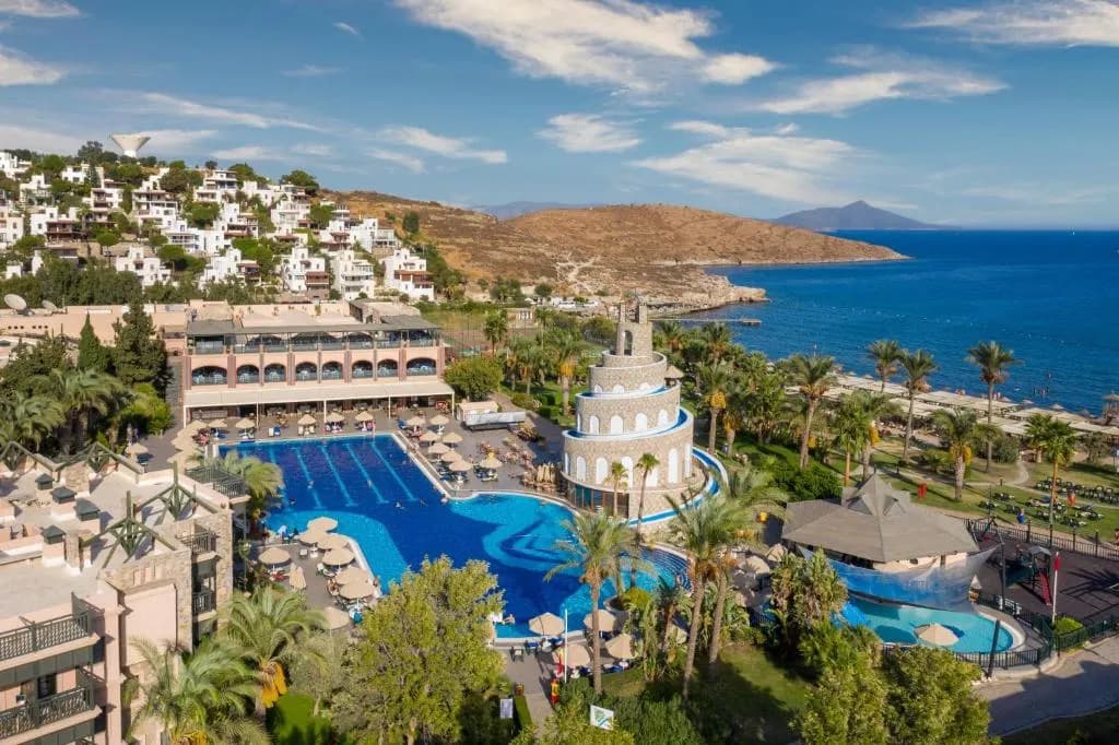 Beachfront pool at Selectum Collection Bodrum, Akyarlar