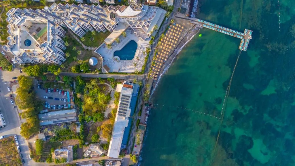 Zona de piscina del Arin Resort Bodrum, Turgutreis