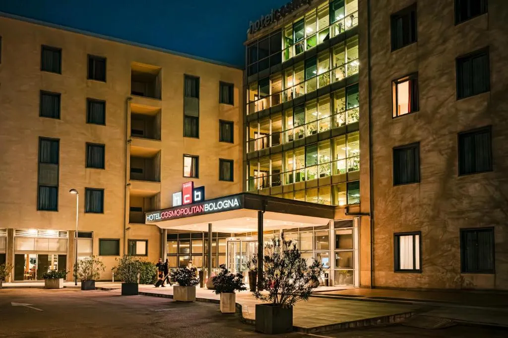 Hotel Cosmopolitan Bologna - 4-star hotel in Bologna Centre, Bologna - photo 1