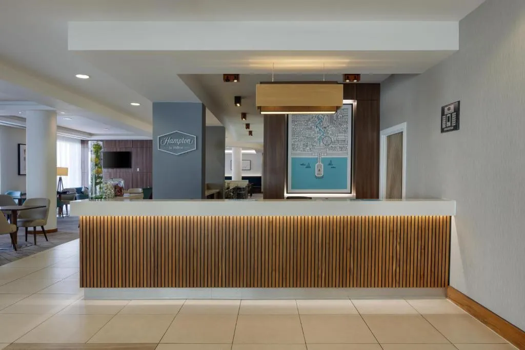 Hampton by Hilton Bournemouth - 3-star hotel in West Cliff, Bournemouth - photo 1