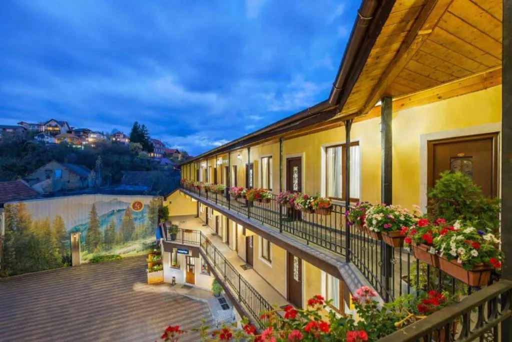 Long Street Hotel - Hotel de 3 estrelas em nr.193, Brasov - photo 1