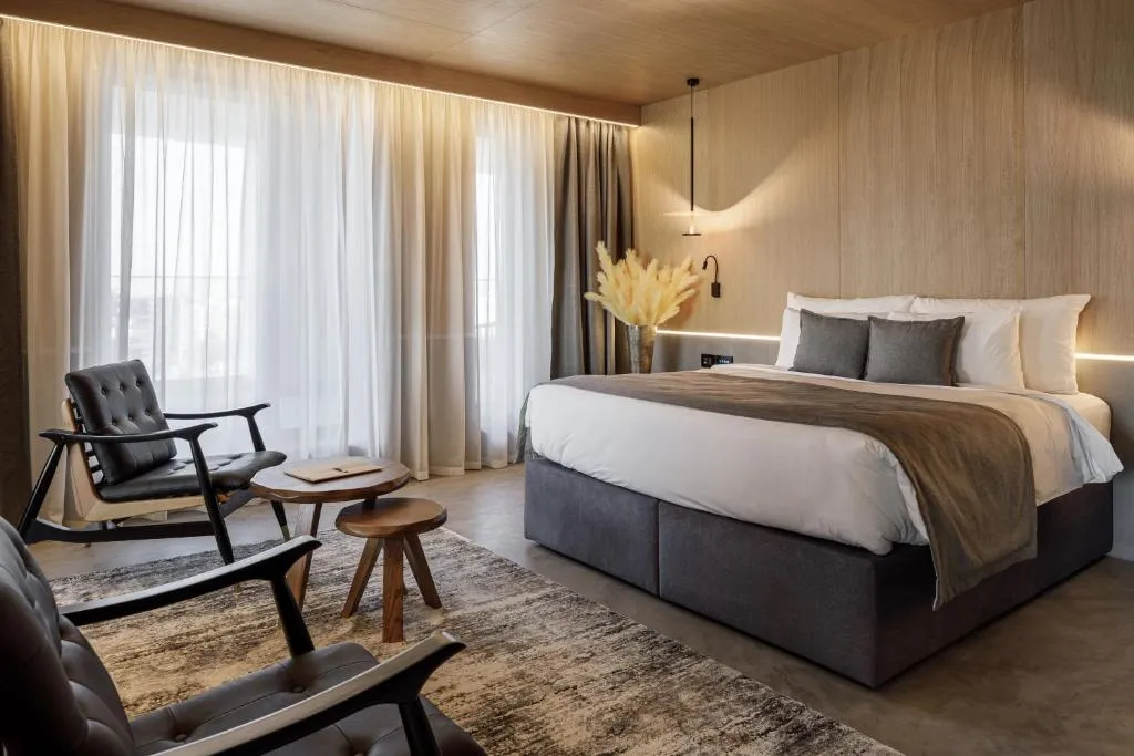 Qosmo Brasov Hotel - 4-star hotel in Brasov city centre (north of Old Town), Brasov - photo 1