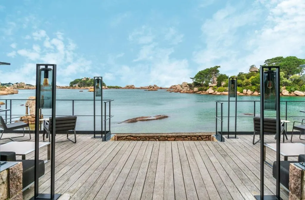 Castel Beau Site - Hôtel 4 étoiles, Plage Saint-Guirec, Perros-Guirec, Brittany - photo 1