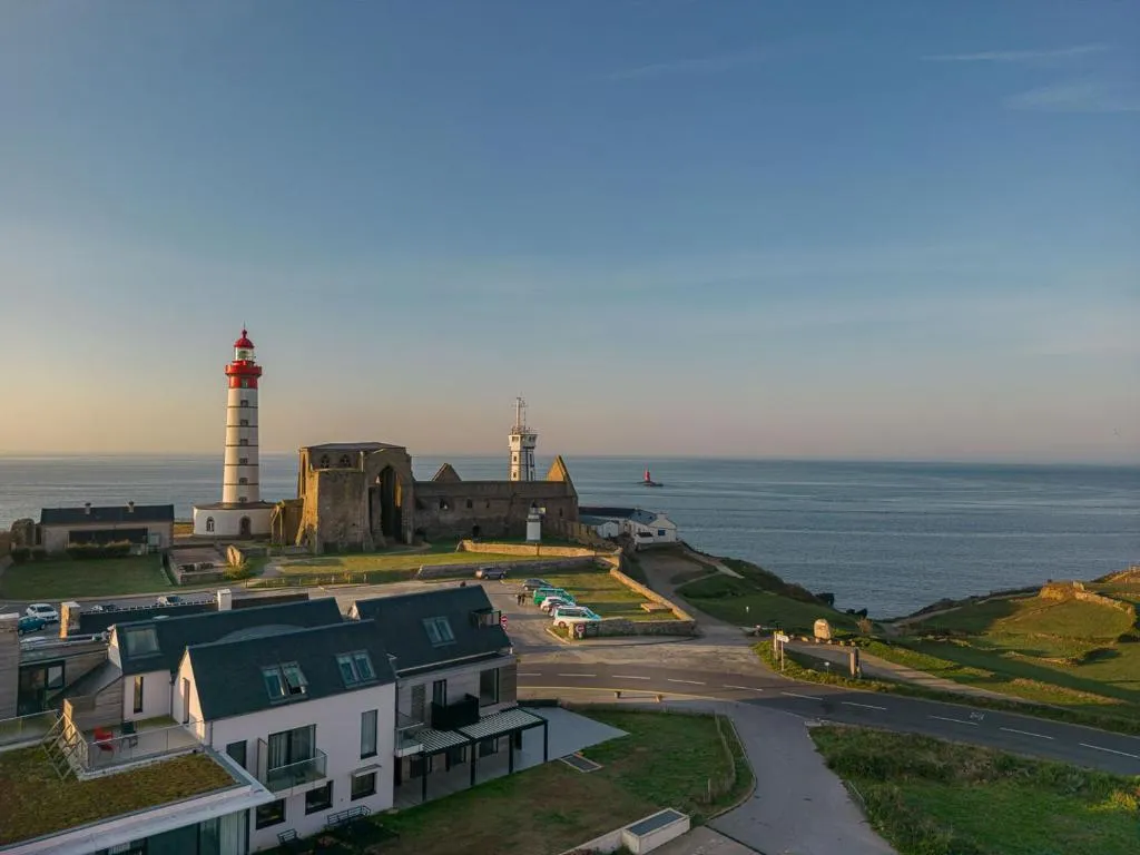 Hostellerie de la Pointe Saint-Mathieu - 4-star hotel in Pointe Saint-Mathieu, Plougonvelin, Brittany - photo 1