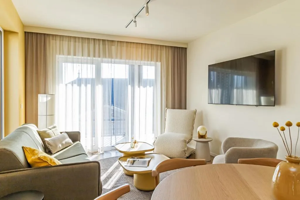 Marone Suites Budapest - 4-star hotel in Józsefváros (District 8), Budapest - photo 1