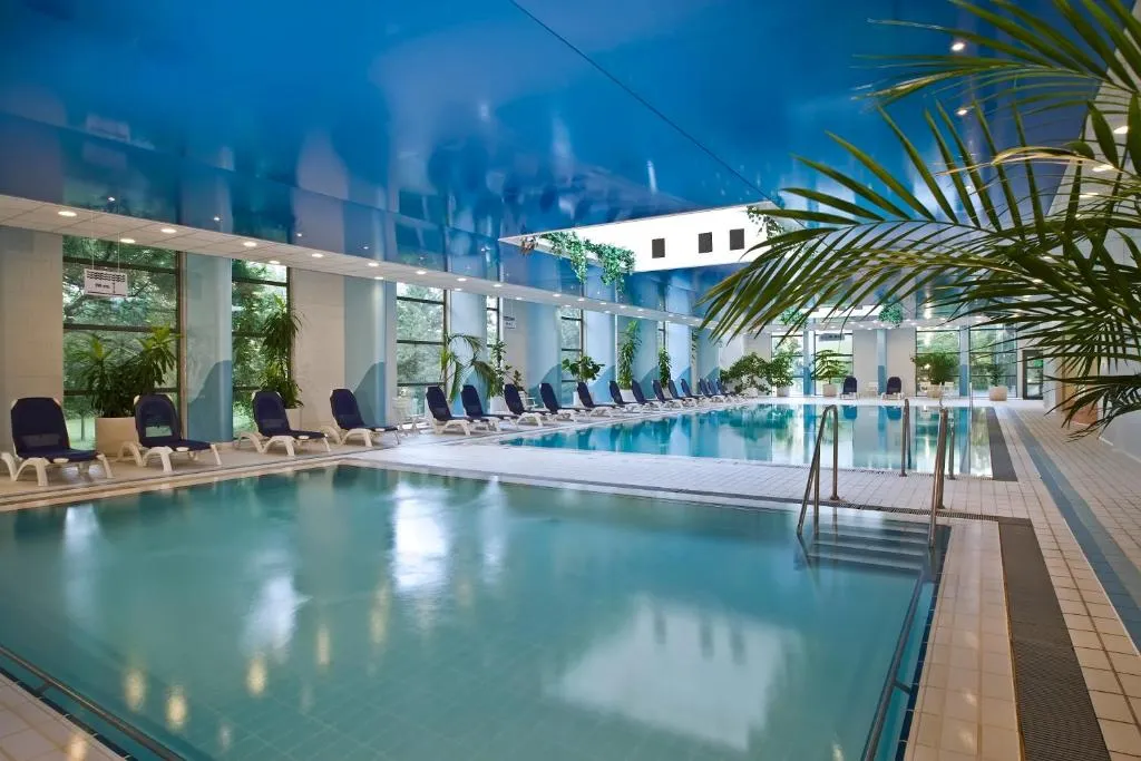 Fachada del Danubius Hotel Helia junto al Danubio, Budapest