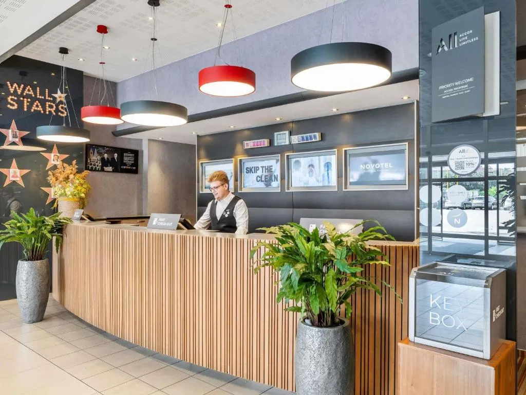 Novotel Budapest City hotel facade and entrance