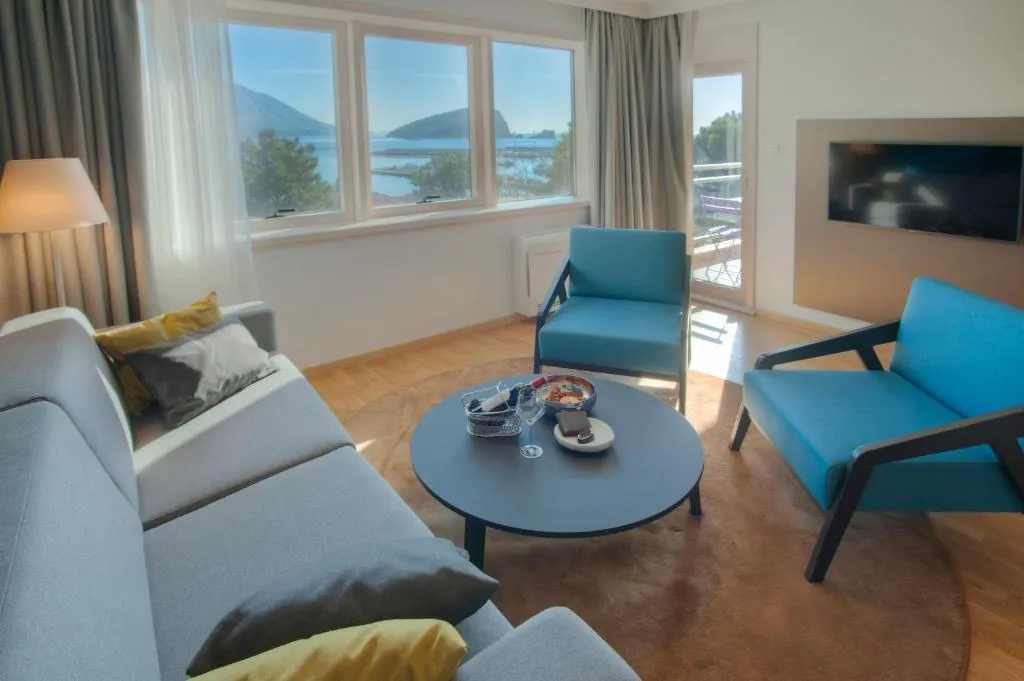 Fontana Hotel & Gastronomy - Hôtel 4 étoiles, Central Budva, near Mogren beach, Budva - photo 1