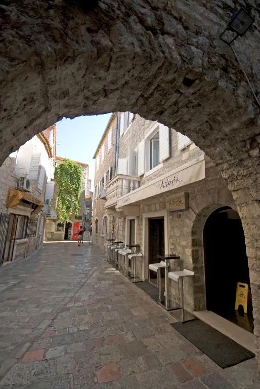 Hotel Astoria - 4-star hotel in Old Town, Budva - photo 1