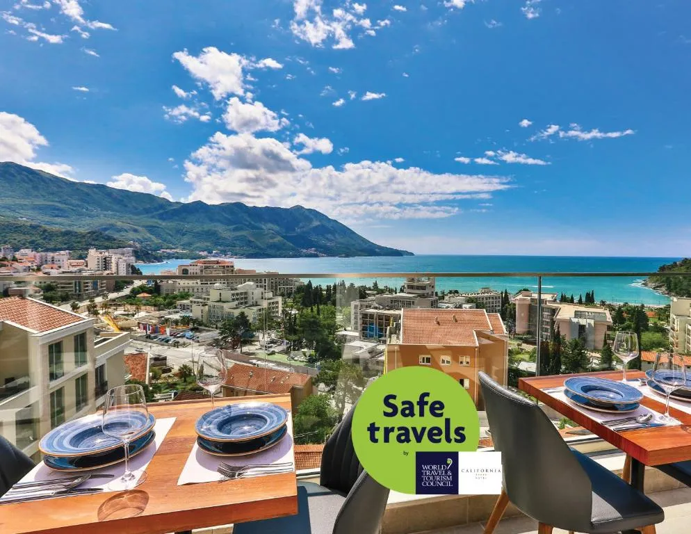 Hotel Lusso Mare by Aycon - 4-star hotel in Alekse Santica 27, Budva - photo 1