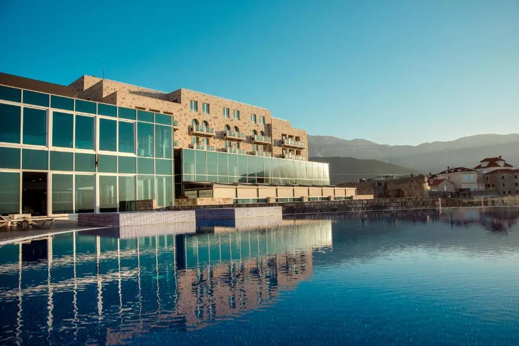 Avala Resort & Villas - 4-star hotel in Old Town, Budva - photo 1