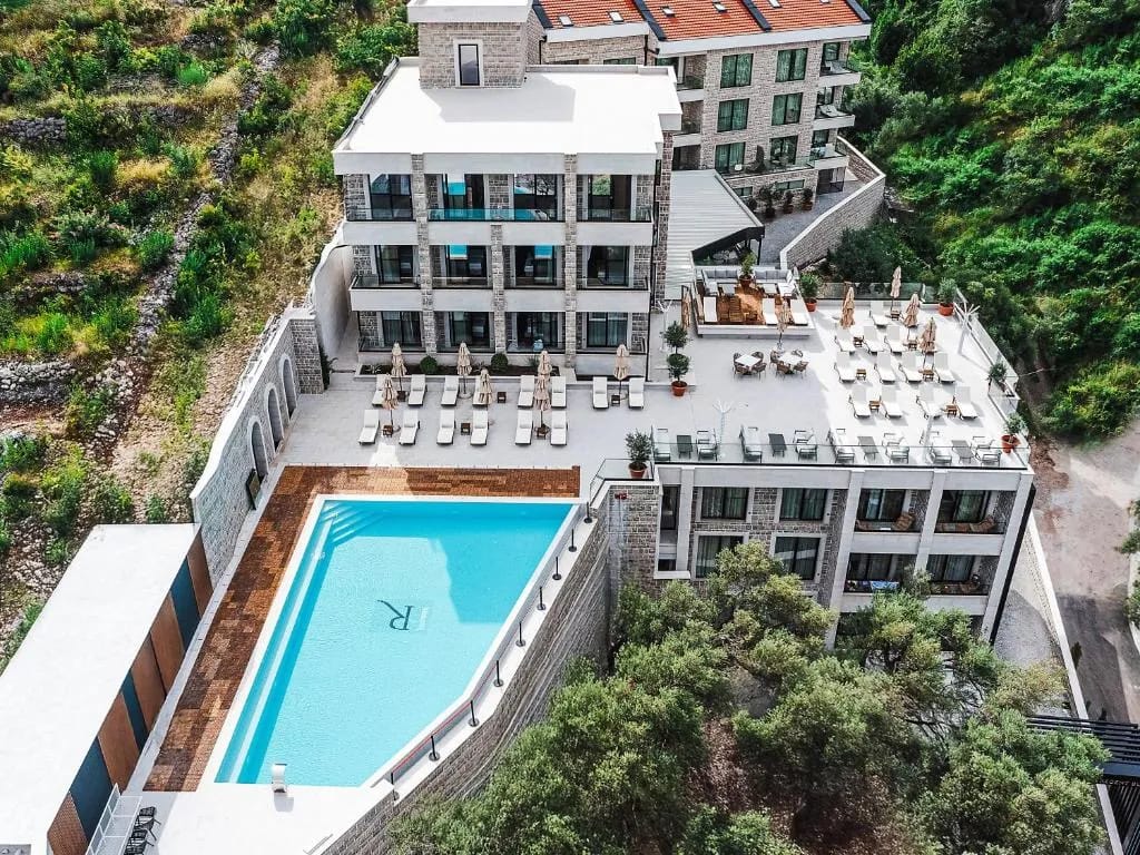 Hotel kingStone Budva - 4-star hotel in Przno, Budva - photo 1