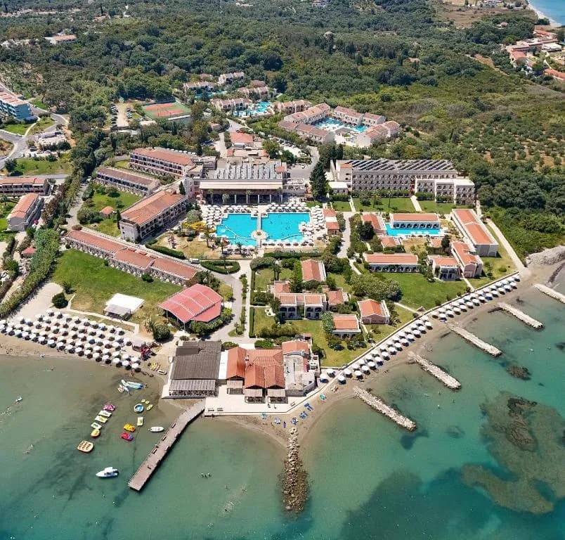 Vista da praia do Roda Beach Resort & Spa, Corfu