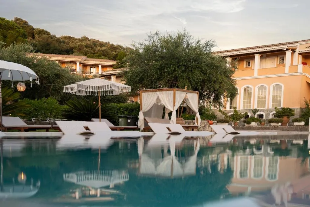Nefeli Hotel - 3-star hotel in Kommeno, Corfu - photo 1