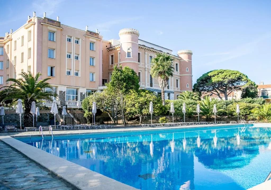 Piscina del Langley Resort Napoléon Bonaparte, L'Île-Rousse