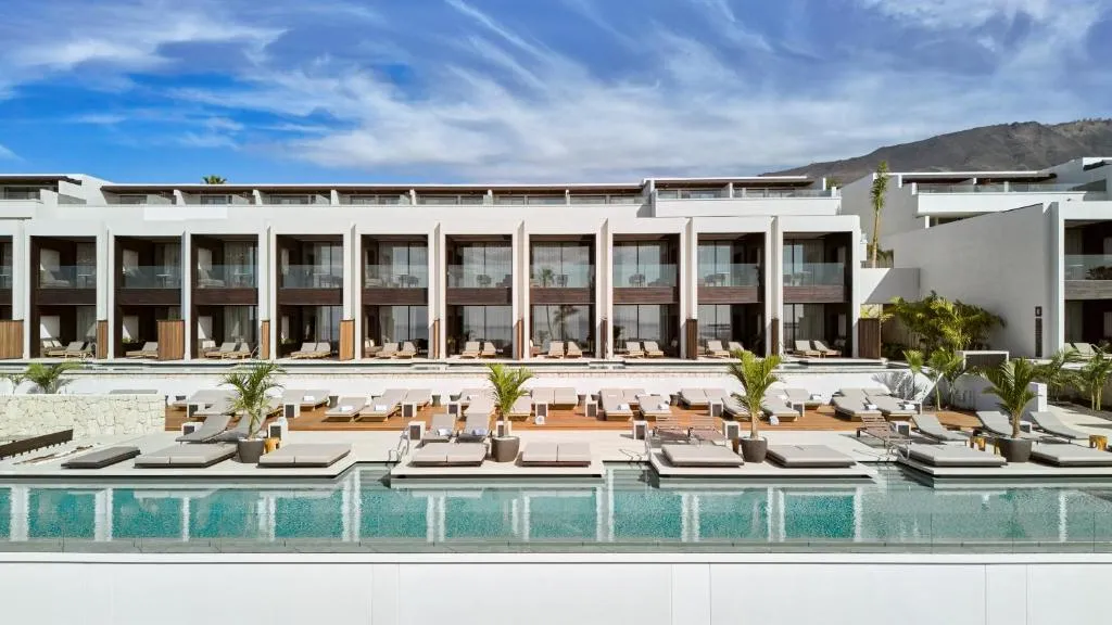 Royal Hideaway Corales Villas - Hotel de 5 estrelas em Calle Alcojora, Costa Adeje - photo 1