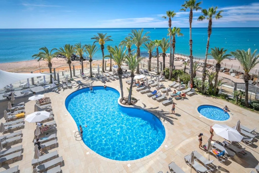 Caprici Beach Hotel & Spa - Hotel de 4 estrellas en Santa Susanna Beach, Costa Brava - photo 1