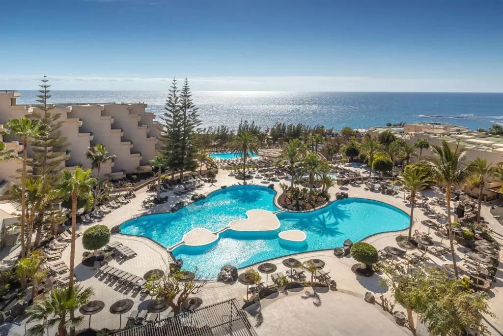Barceló Lanzarote Active Resort - Hotel de 4 estrellas en Costa Teguise, Costa Teguise - photo 1