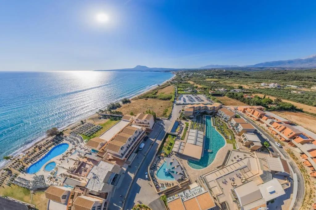 resort beach en Kiani Beach Resort Family All Inclusive, Creta