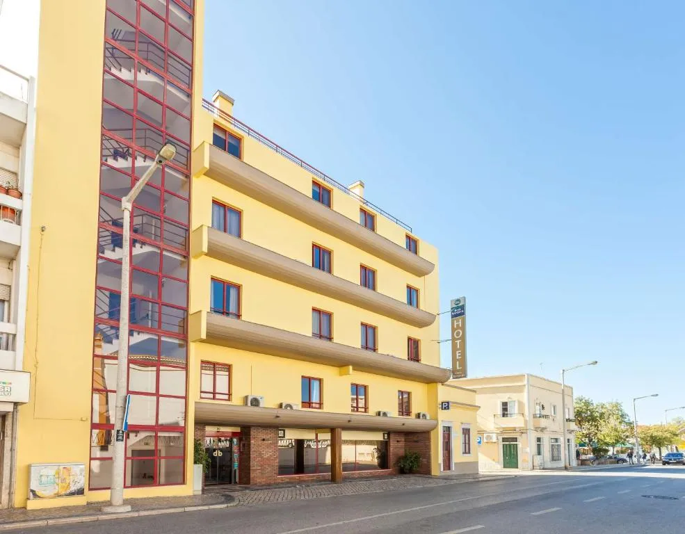 Best Western Hotel Dom Bernardo - Hôtel 3 étoiles, Rua General Teófilo da Trindade, 20, 8000-356 Faro, Portugal, Faro - photo 1