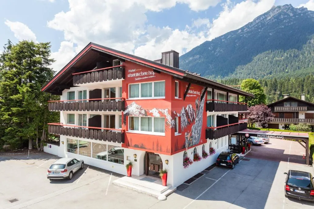 Hotel Rheinischer Hof - Hotel de 4 estrellas en Garmisch west, near train station, Garmisch-Partenkirchen - photo 1