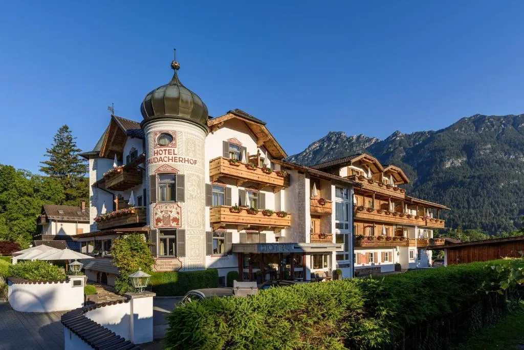 Staudacherhof - Hotel de 4 estrellas en Garmisch east, with Zugspitze view, Garmisch-Partenkirchen - photo 1