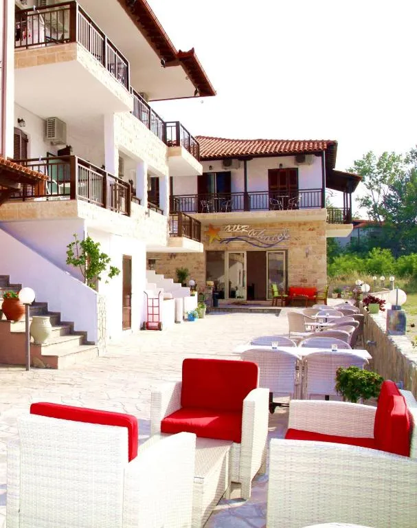 Avra Hotel - 3-star hotel in Ormos Panagias, Sithonia, Halkidiki - photo 1