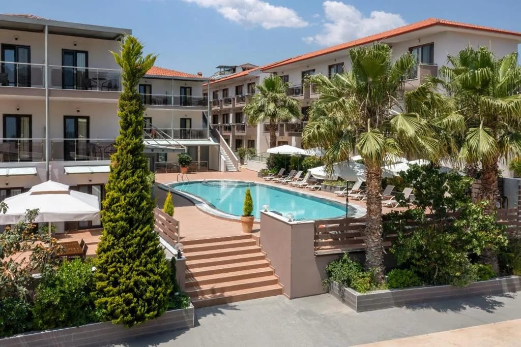 Hotel Simeon - 3-star hotel in Metamorfosi, Sithonia, Halkidiki - photo 1