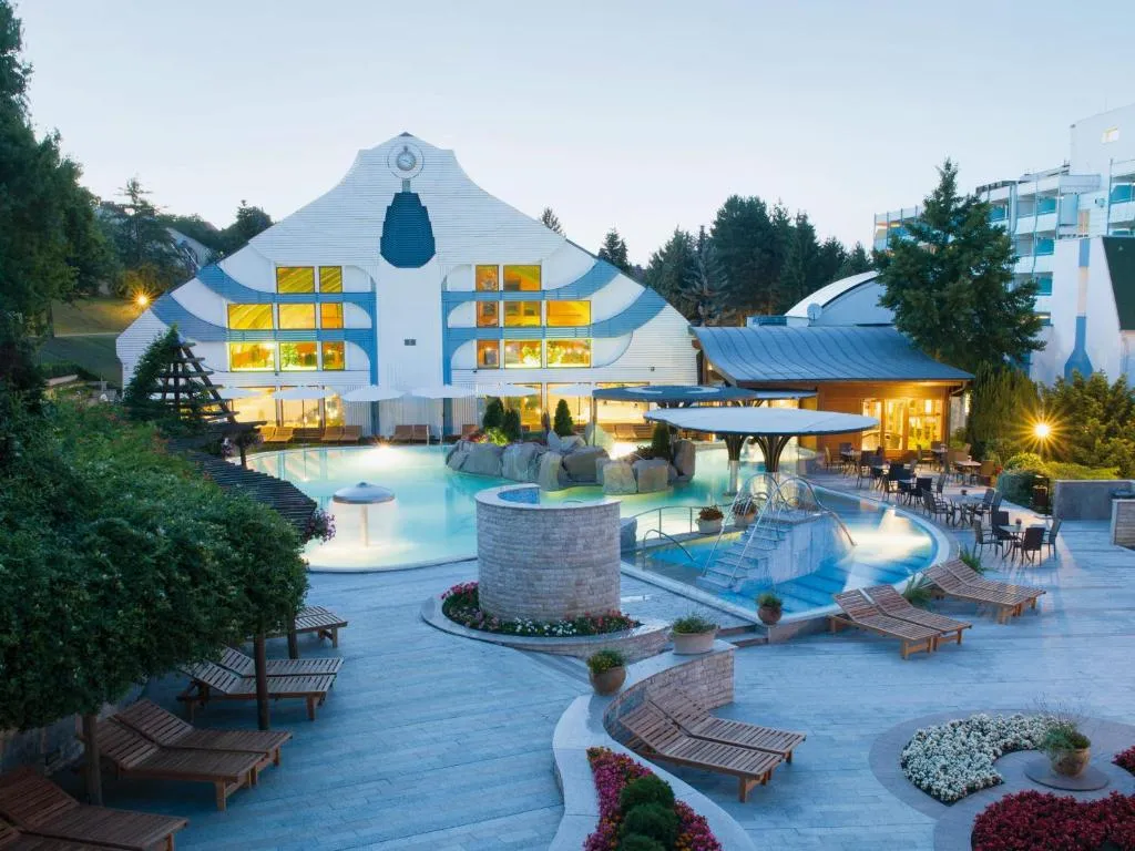 Hotel Carbona Thermal Spa - Hôtel 4 étoiles, Heviz Centre, Heviz - photo 1