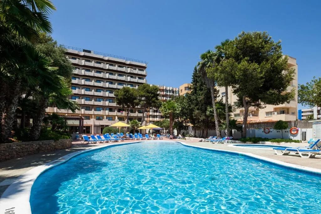 Club Can Bossa - Hotel de 3 estrelas em Playa d'en Bossa, Ibiza - photo 1