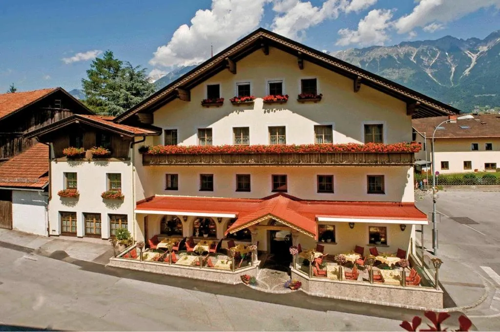 Hotel Bierwirt - Hotel de 4 estrelas em Amras, Innsbruck - photo 1