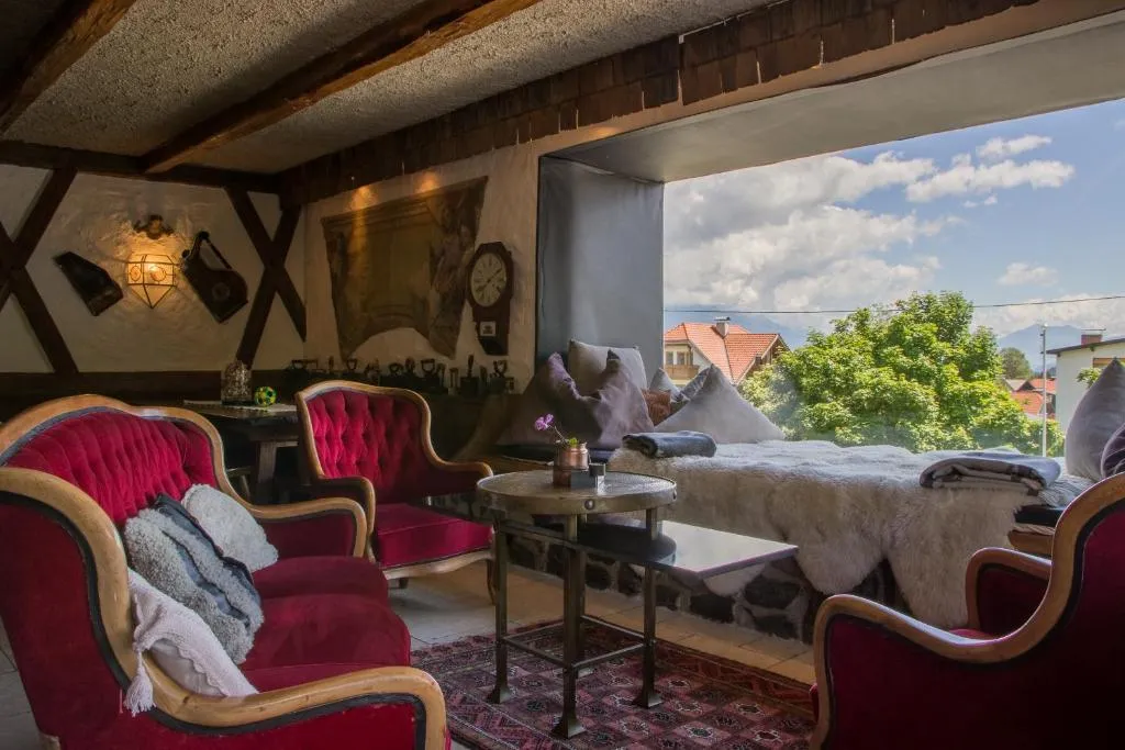 Alp Art Hotel Götzens - 3-star hotel in Götzens, Innsbruck - photo 1