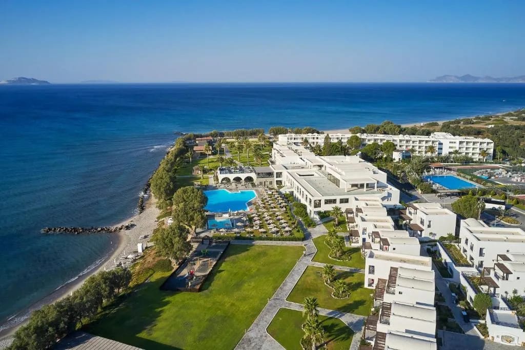 Atlantica Beach Resort Kos visto desde la piscina, Kardamena