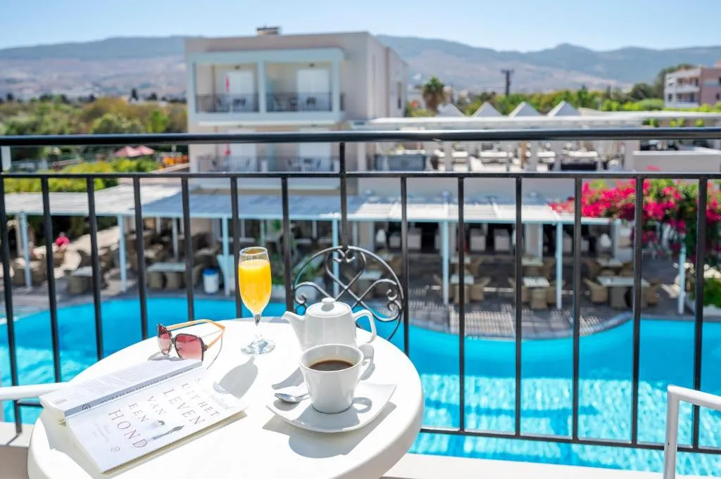 Piscina principal del Peridis Family Resort, Kos Town