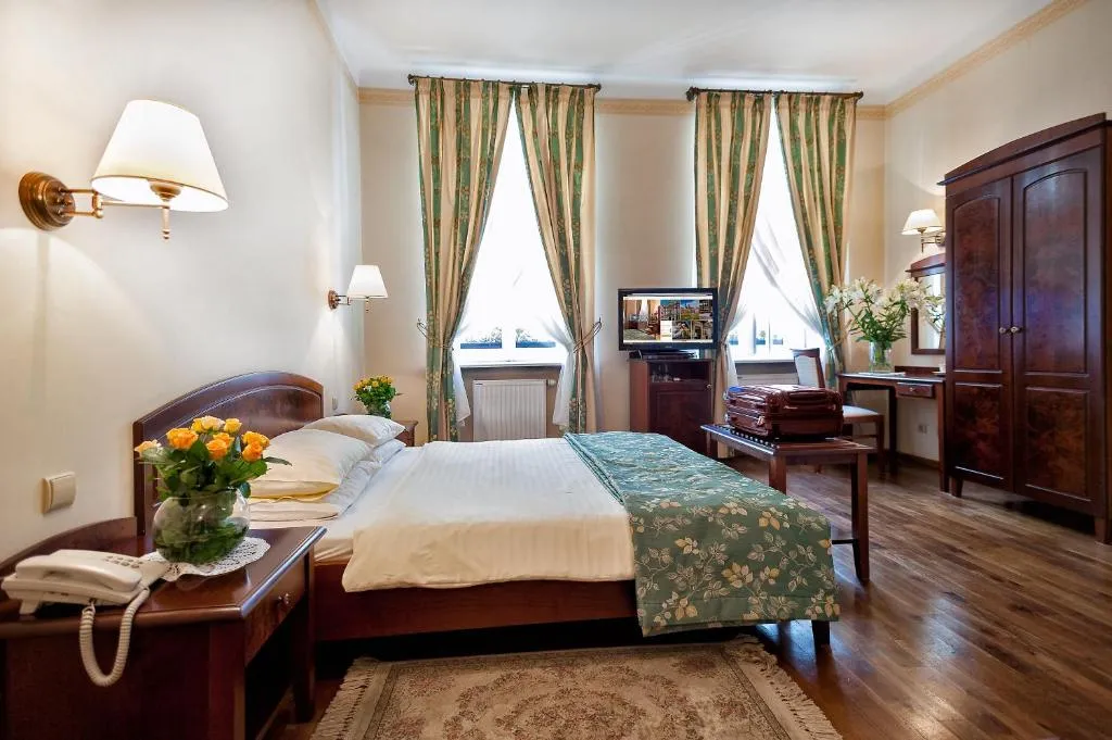 Aparthotel Karmel - 3-star hotel in Kazimierz, Krakow - photo 1