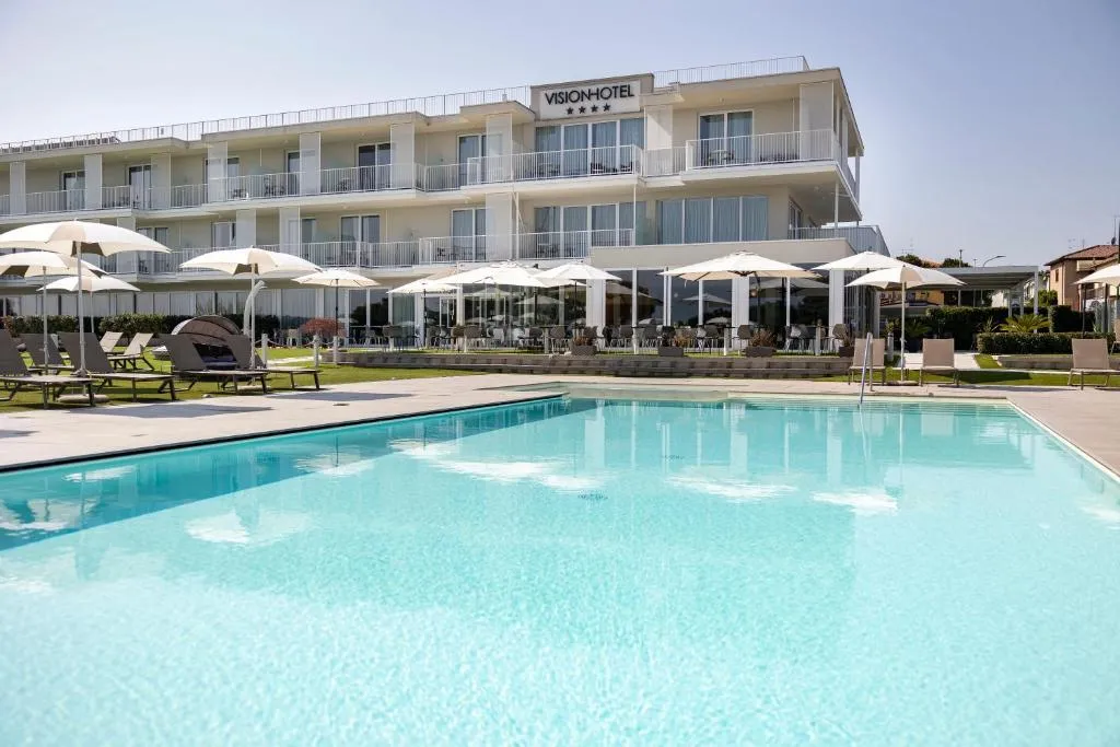 fachada y entrada de Vision Hotel, Peschiera del Garda