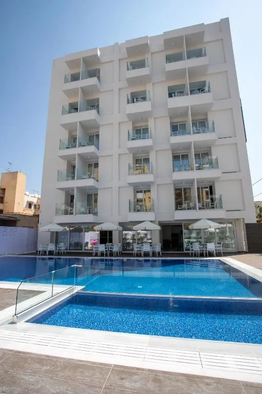Best Western Plus Larco Hotel - Hotel de 4 estrellas en Larnaca seafront south, Larnaca - photo 1