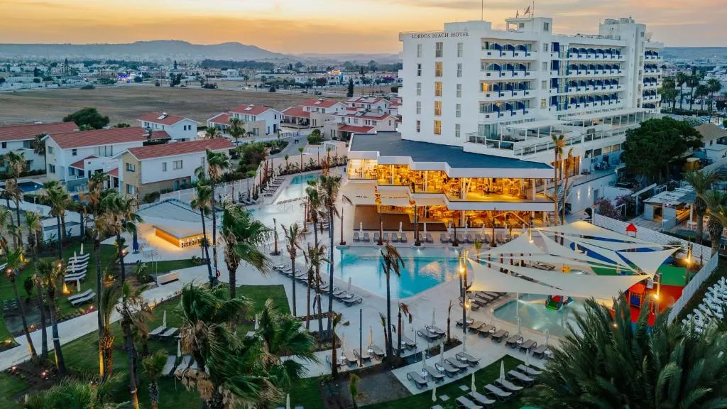 Lordos Beach Hotel & Spa - 4-star hotel in Dhekelia Road, Larnaca - photo 1