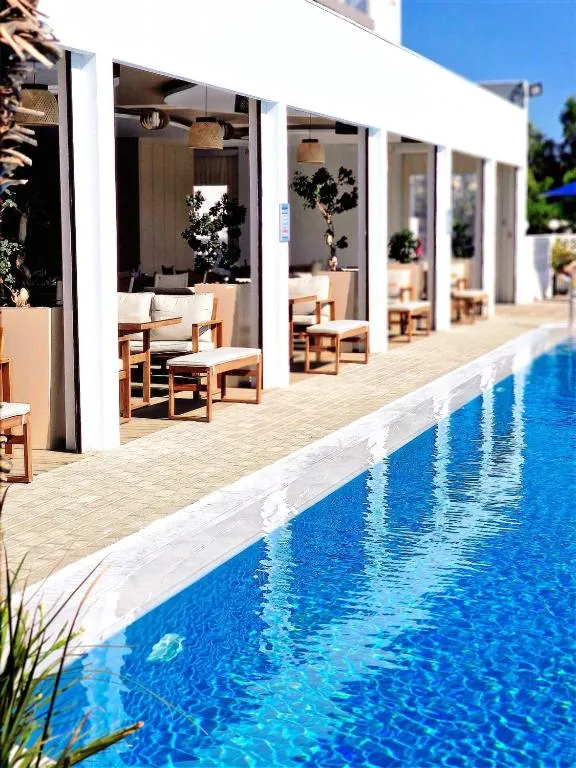 Sveltos Hotel - 3-star hotel in Larnaca old town, Larnaca - photo 1